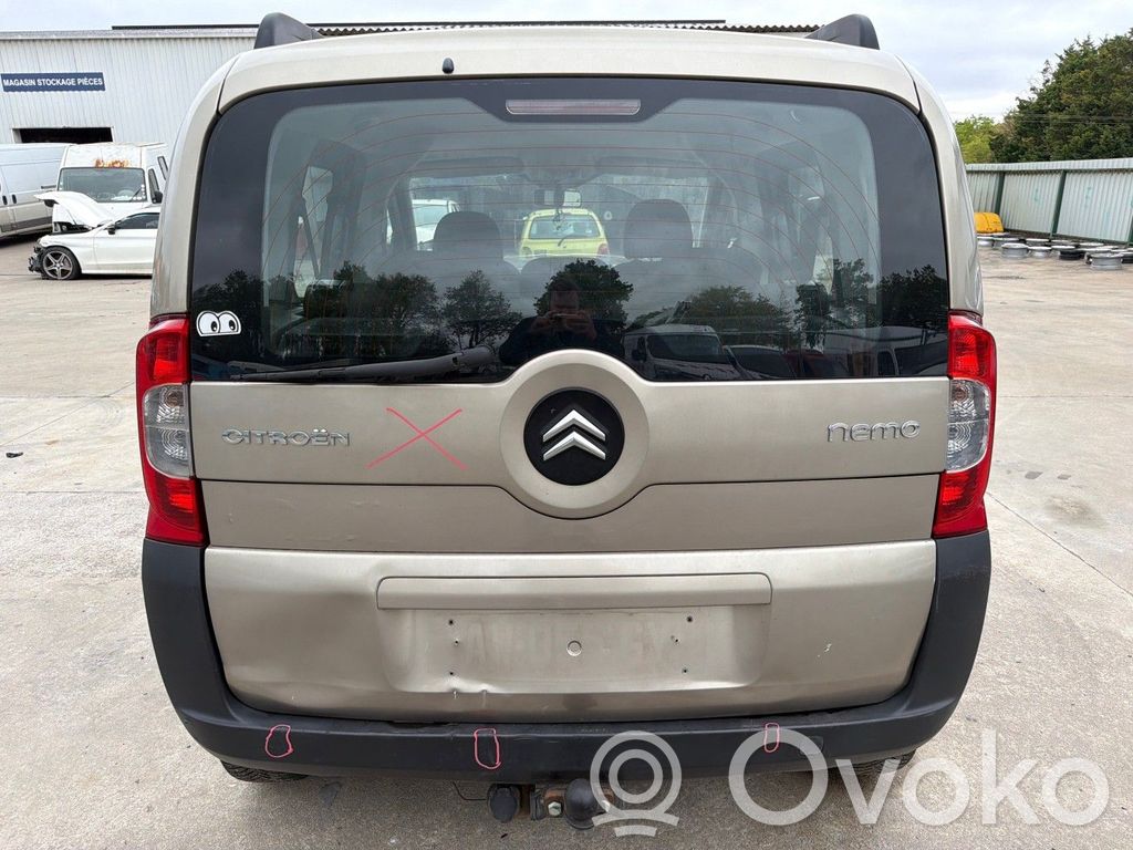 Citroen Nemo Third/center stoplight 