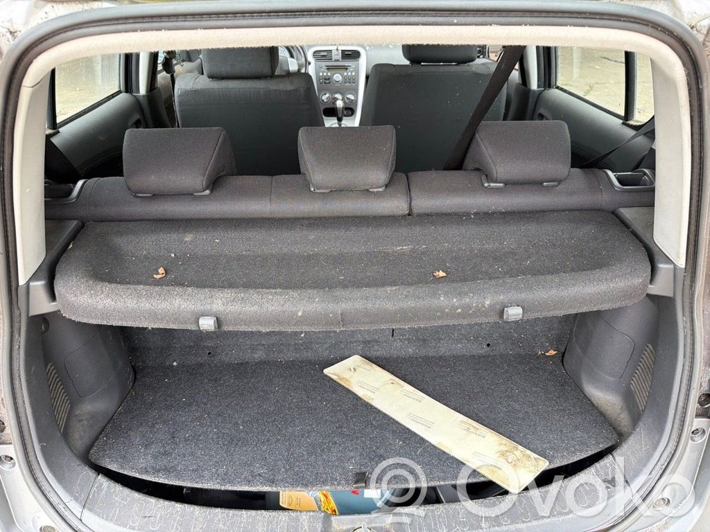 Suzuki Splash Hattuhylly 