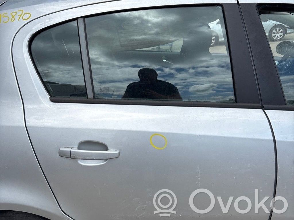 Opel Corsa D Luna de la puerta trasera 