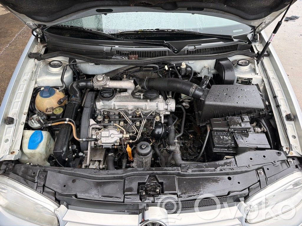 Volkswagen Golf IV Generator/alternator 