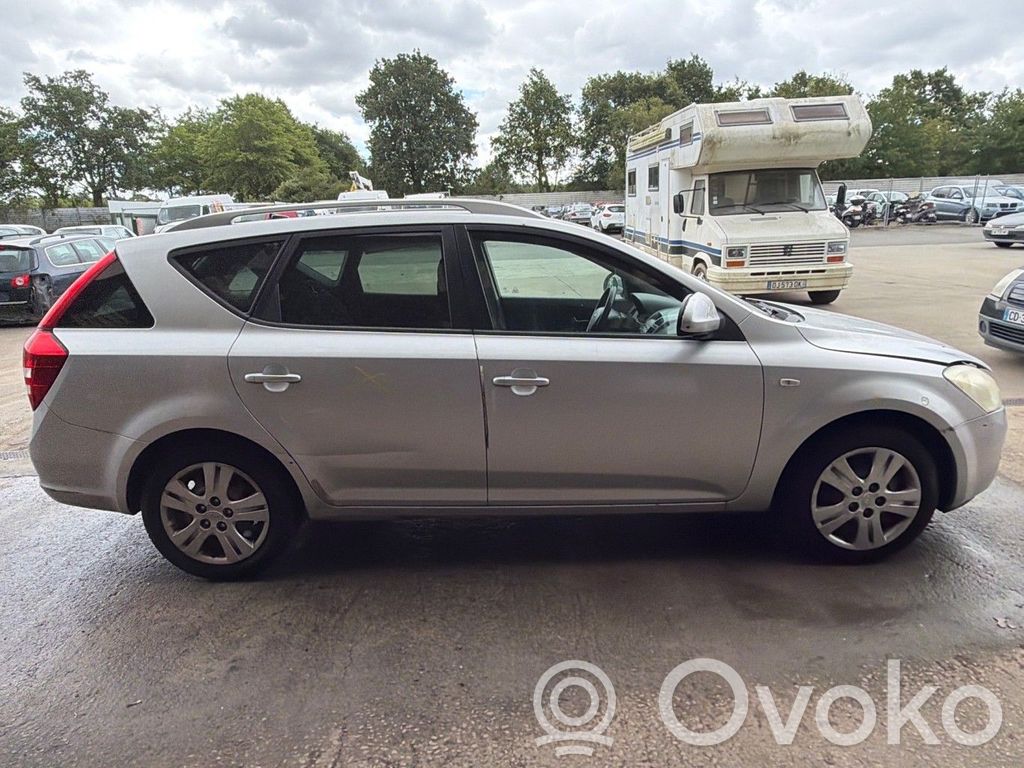 KIA Ceed Luna de la puerta trasera 