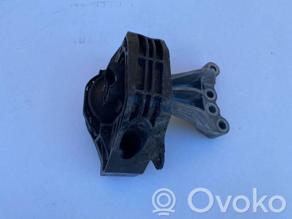 Opel Corsa F Engine mounting bracket 