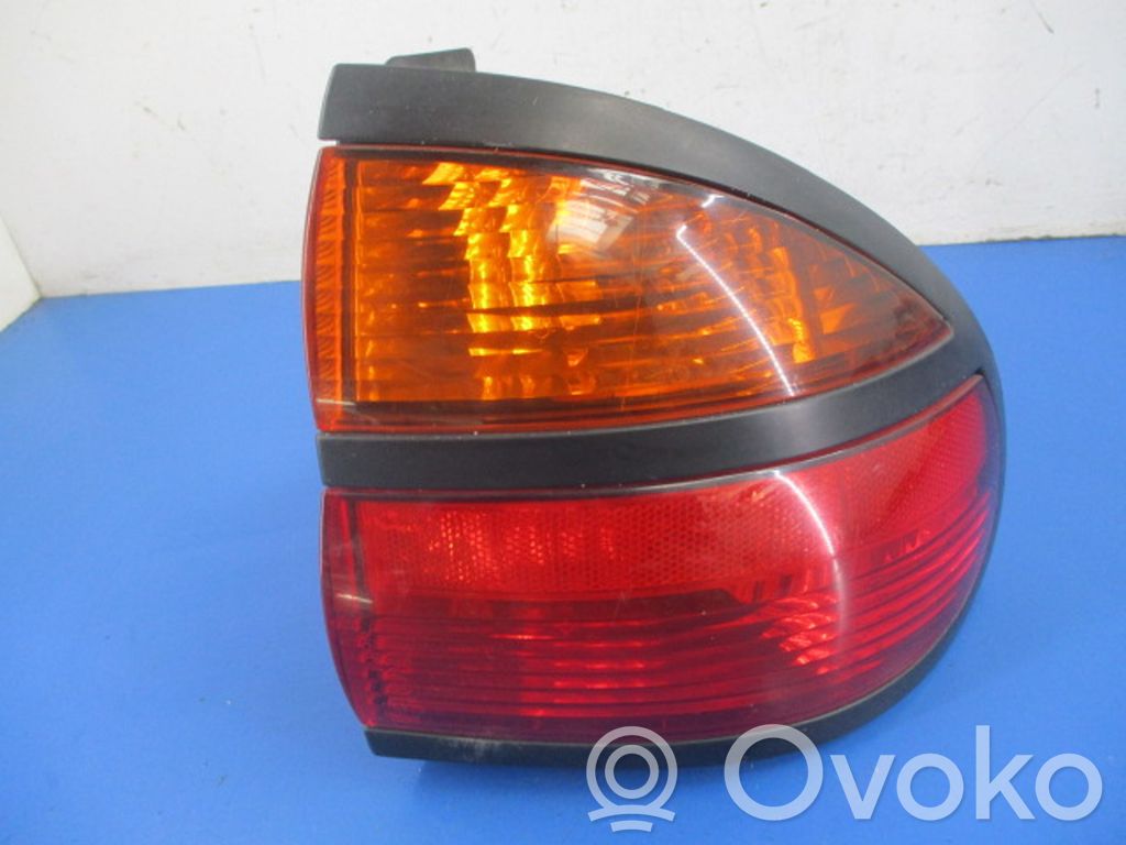 Renault Laguna I Luci posteriori