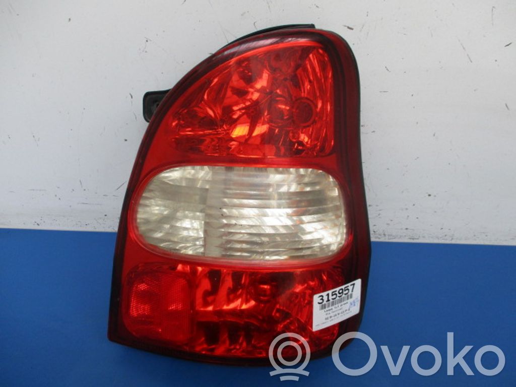KIA Carnival Feux arrière / postérieurs 