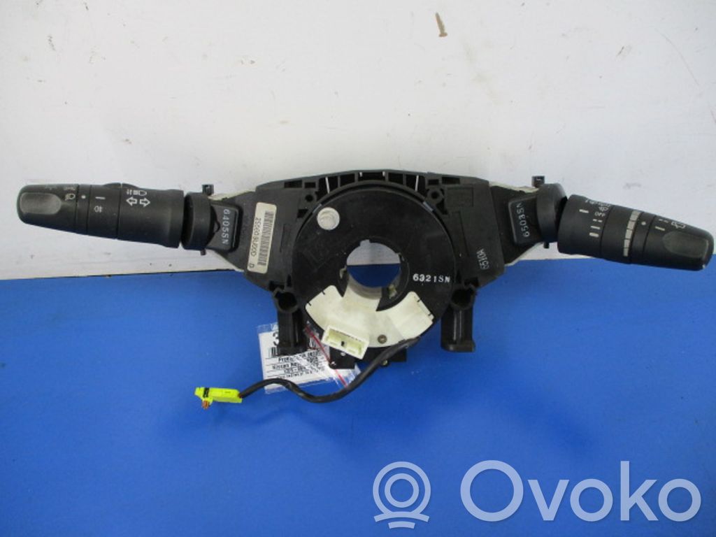 Nissan Note (E11) Citu veidu slēdži / pogas / pārslēdzēji 