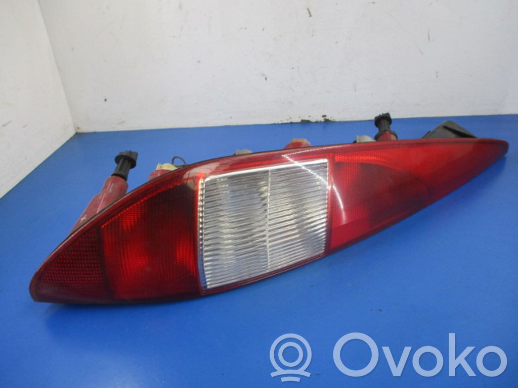 Ford Mondeo Mk III Luci posteriori