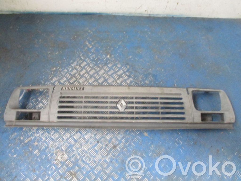 Renault Master I Etusäleikkö 