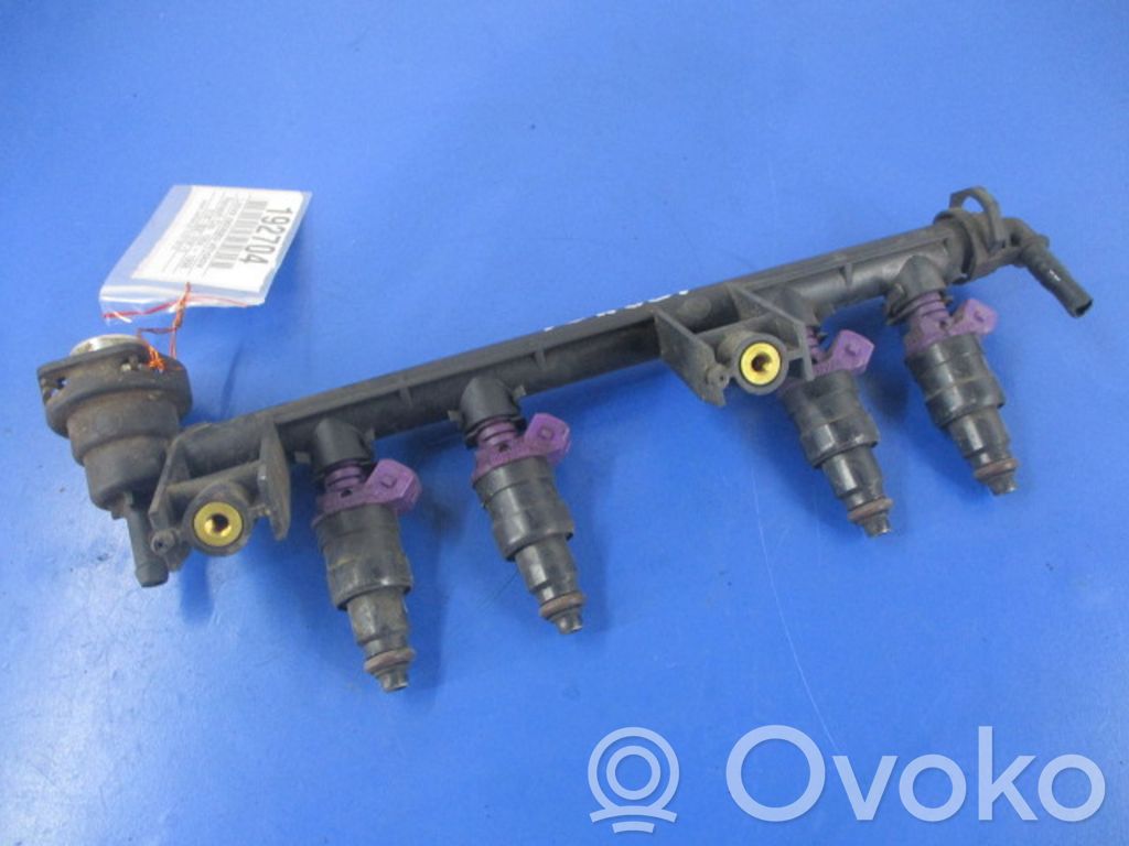 Renault Clio I Tubo principal de alimentación del combustible 