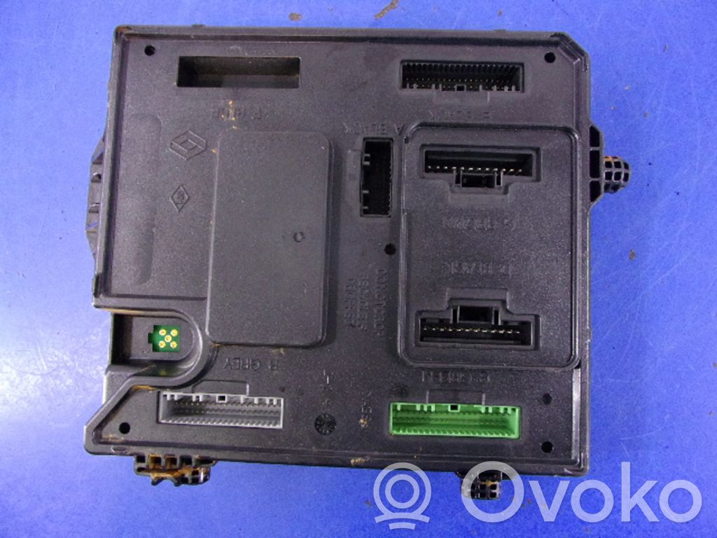 Módulo de confort/conveniencia   284B17882R,284B17882R