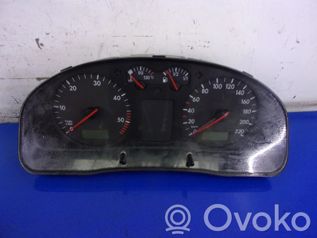 Volkswagen PASSAT B5 Vitezometru (grup de instrumente) 