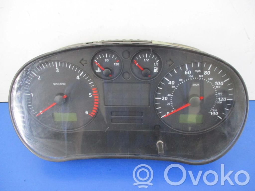 Geschwindigkeitsmesser Cockpit
