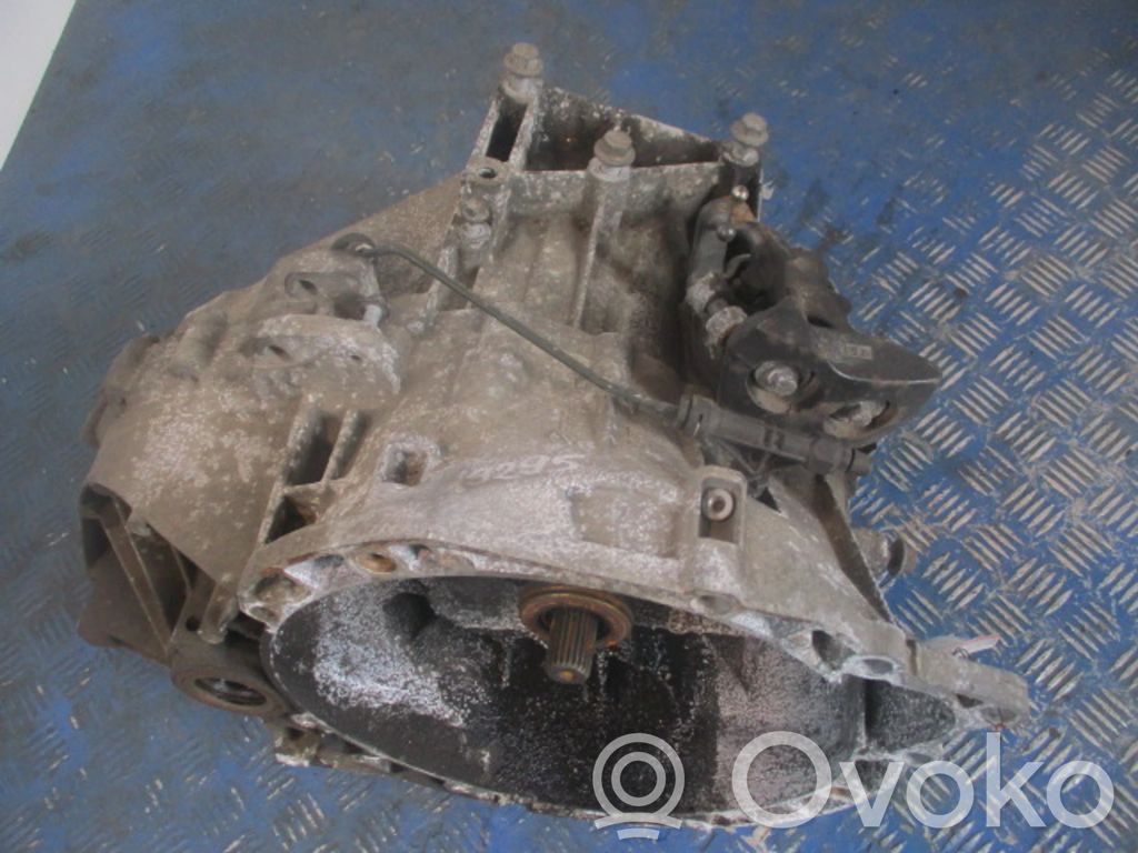 Volvo S40 Caja de cambios manual de 6 velocidades 