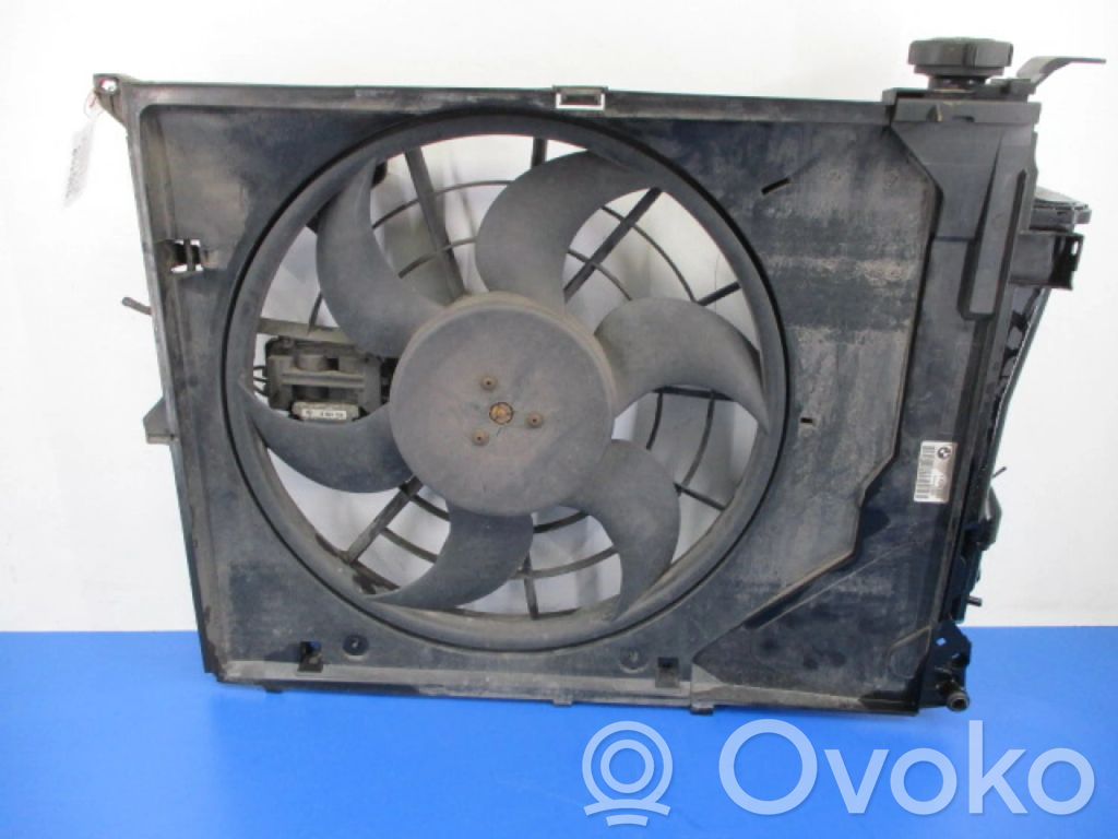 BMW 3 E46 Elektrisks radiatoru ventilators 