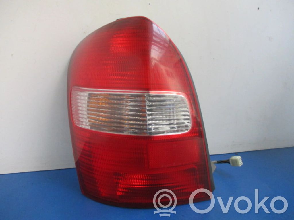 Mazda 323 Feux arrière / postérieurs