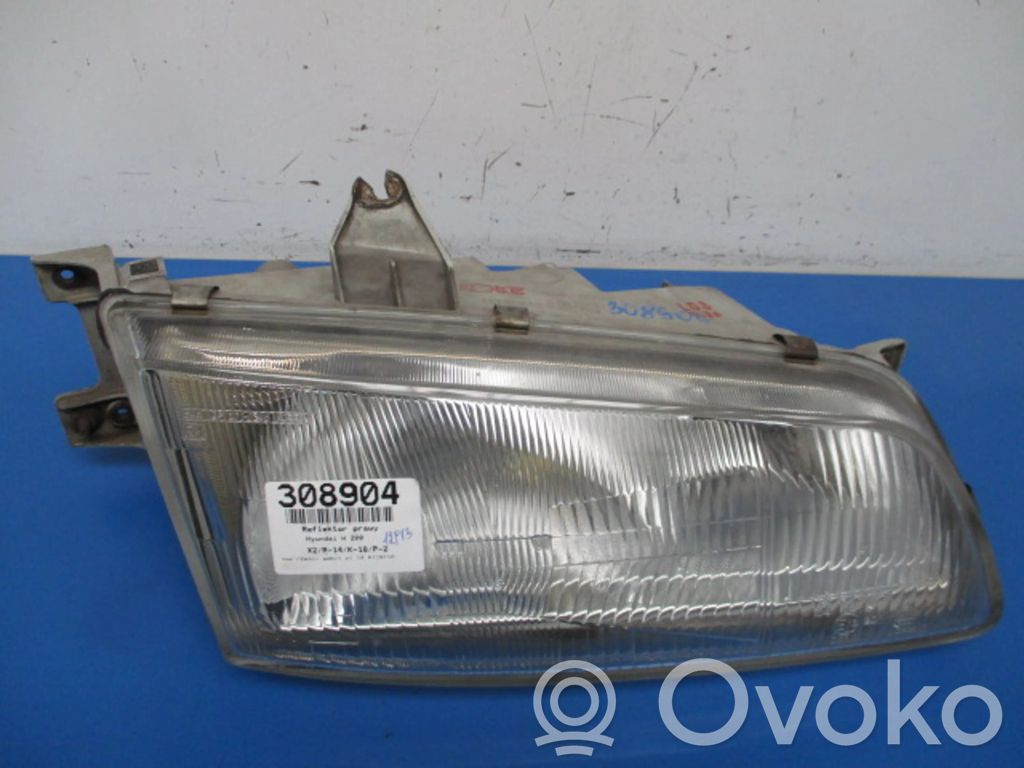 Hyundai H200 Phare frontale