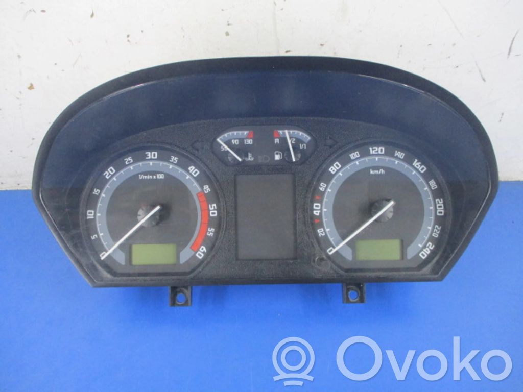 Skoda Fabia Mk2 (5J) Vitezometru (grup de instrumente) 
