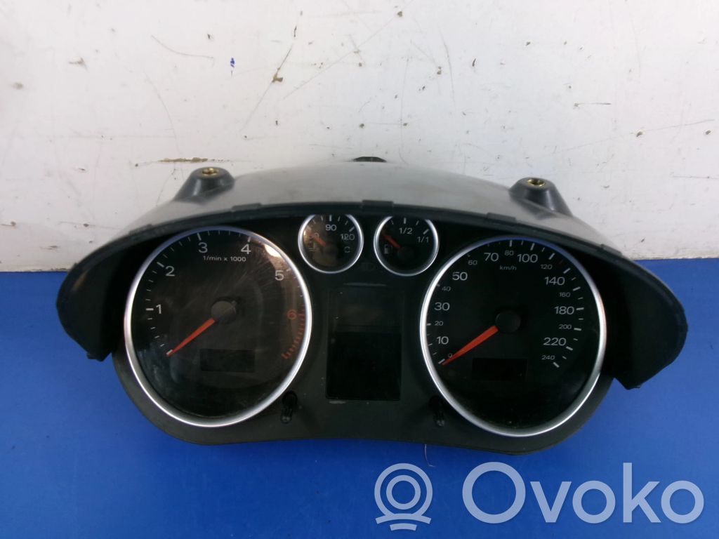 Audi A2 Nopeusmittari (mittaristo) 