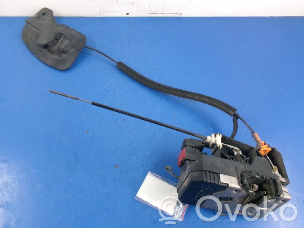 Opel Combo C Front door lock 