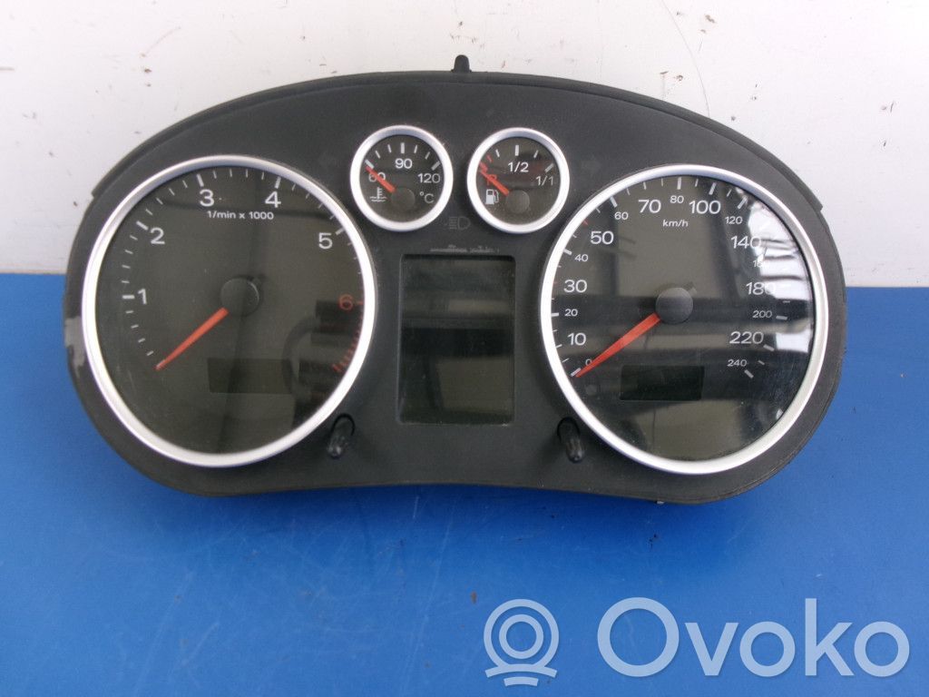 Audi A2 Nopeusmittari (mittaristo) 