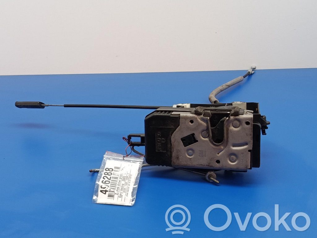 Opel Vectra C Etuoven lukko