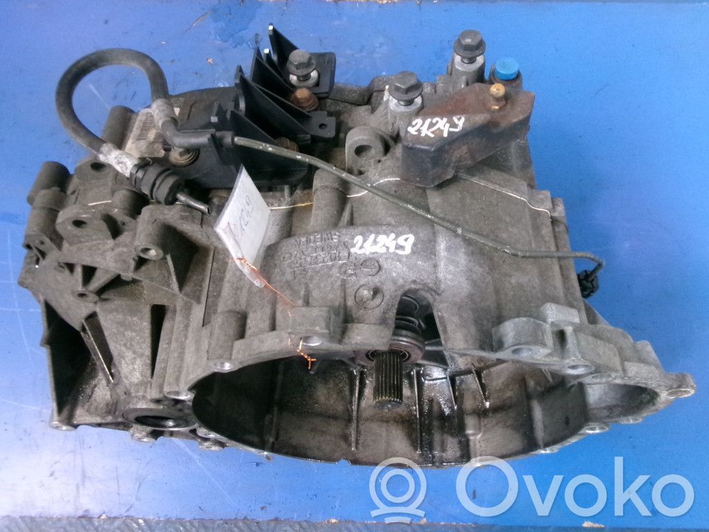 Volvo S40 Manualna 6-biegowa skrzynia biegów 