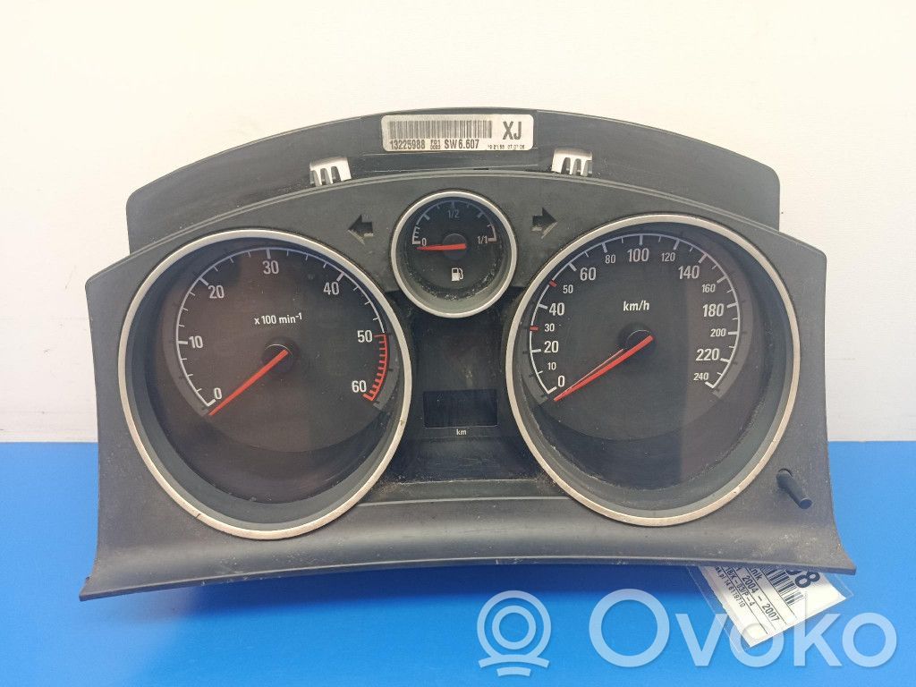 Opel Astra H Nopeusmittari (mittaristo) 