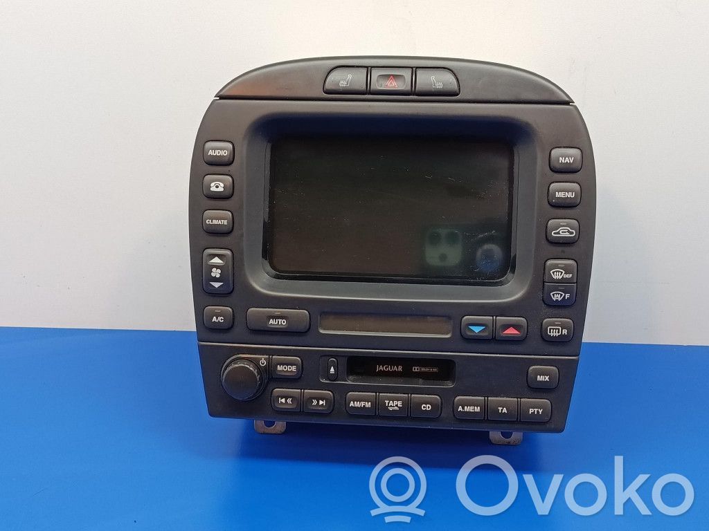 Jaguar X-Type Radio/CD/DVD/GPS head unit 