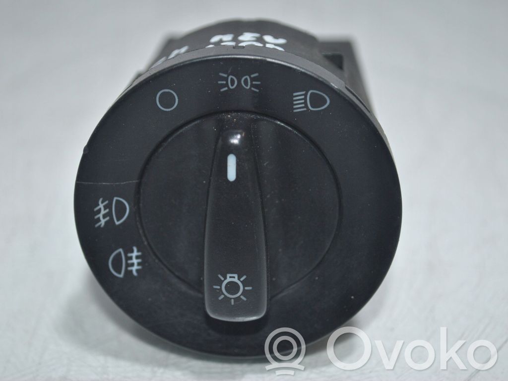 Volkswagen Golf IV Interruptor de luz 