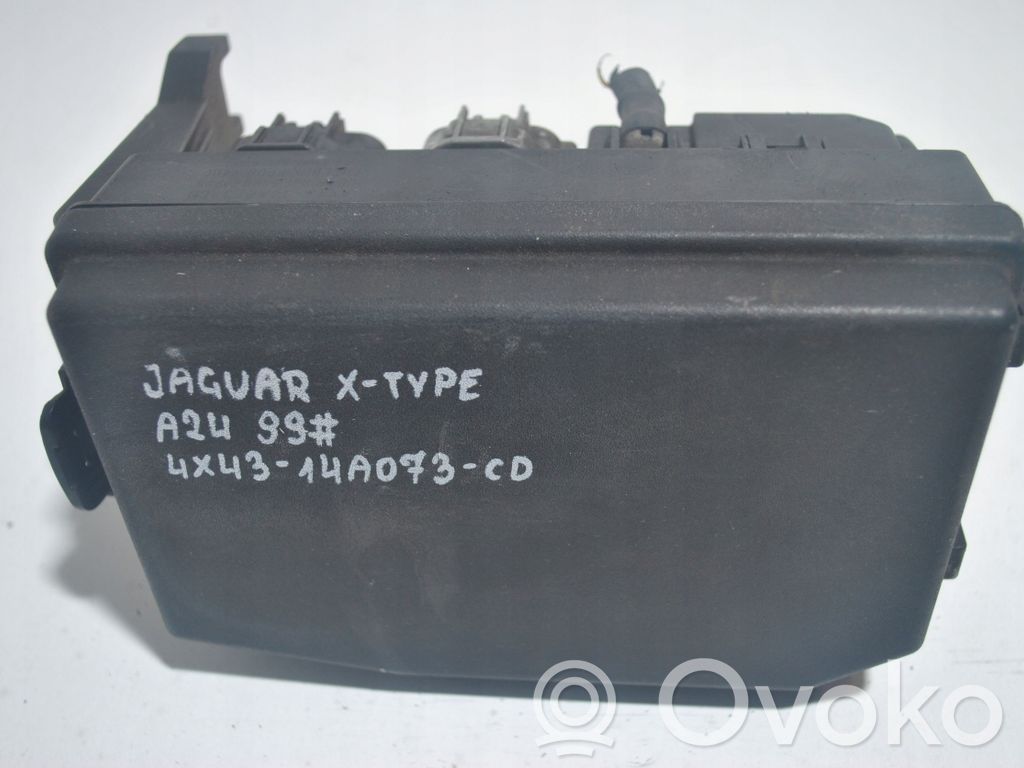 Jaguar X-Type Sulakerasiasarja 