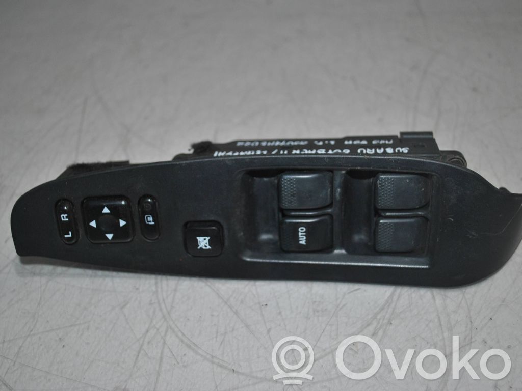Subaru Legacy Electric window control switch 