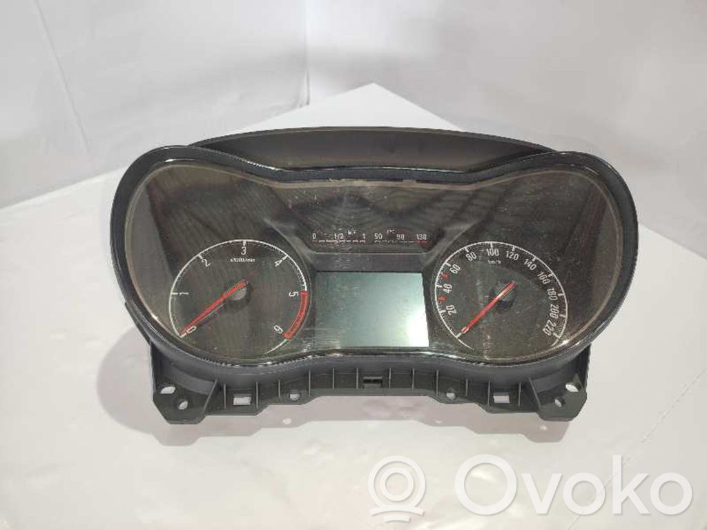Opel Corsa E Nopeusmittari (mittaristo) 