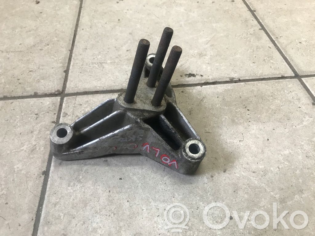 Volvo S40, V40 Gearbox mounting bracket 
