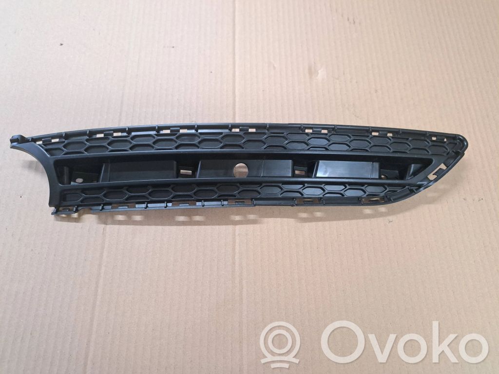 KIA Pro Cee'd III Moldura embellecedora de la barra del amortiguador trasero 