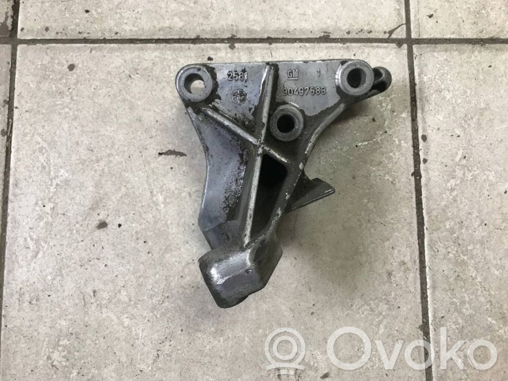 Opel Vectra B Engine mounting bracket 