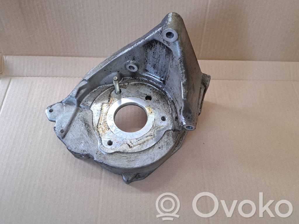 Peugeot 206 Engine mounting bracket 