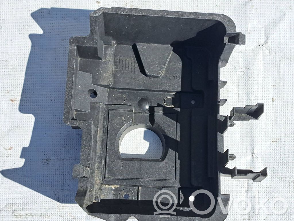 Saab 9-5 Dangtis akumuliatoriaus dėžės 