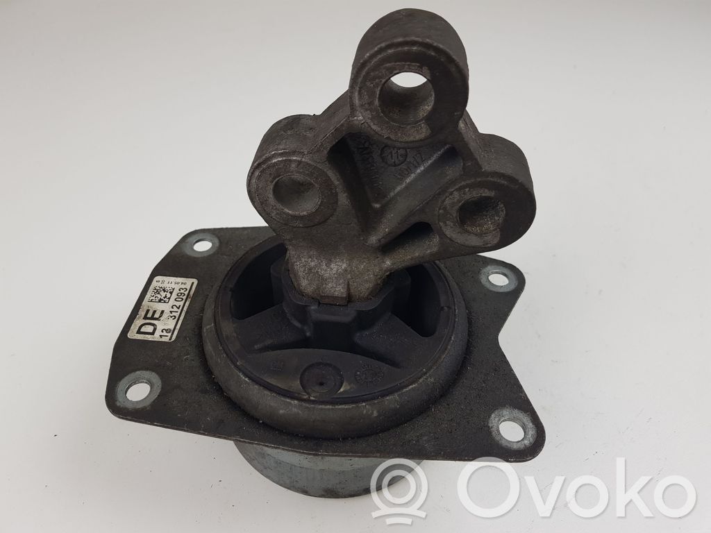 Opel Insignia A Engine mount bracket 