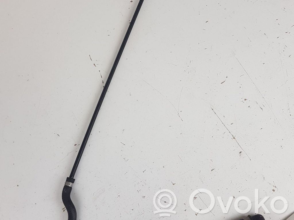Heater radiator pipe/hose   7508012