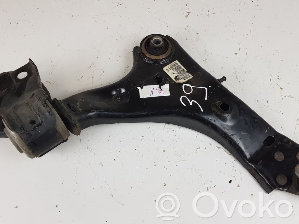 Jaguar F-Pace Front lower control arm/wishbone 