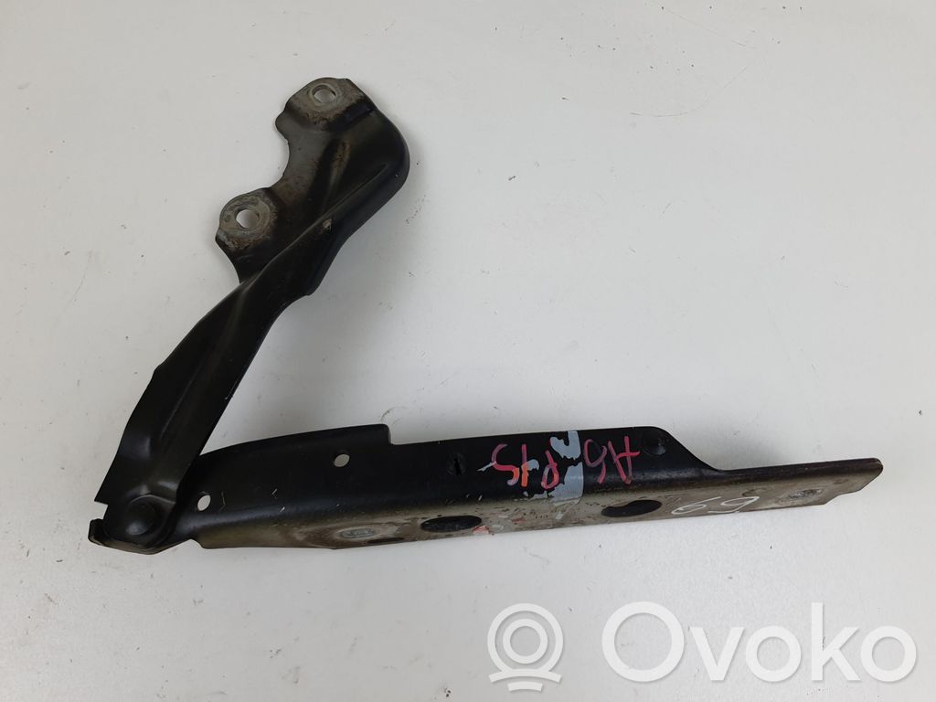 Engine bonnet/hood hinges   4C8823301D