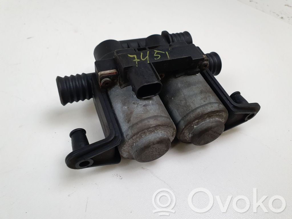 BMW 7 E65 E66 Coolant heater control valve 