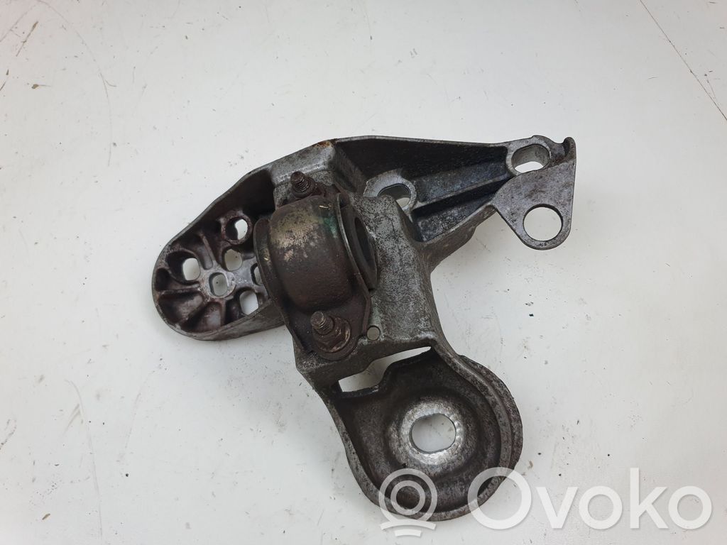 Engine mounting bracket   8E0199351