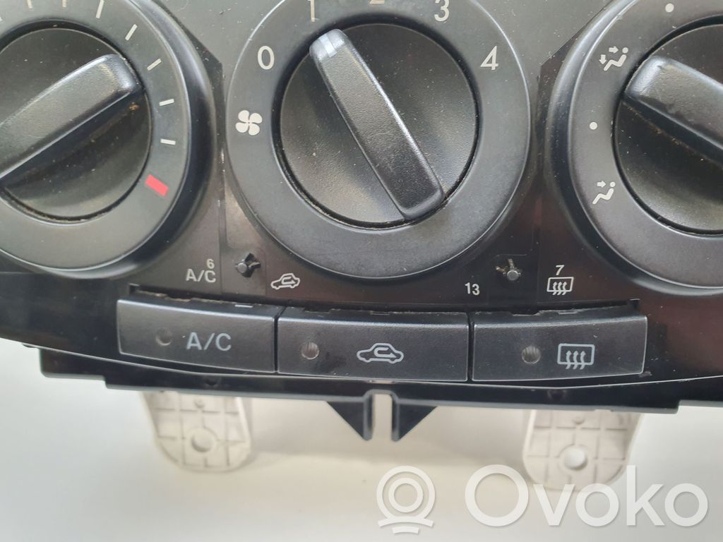 Mazda 5 Climate control unit 