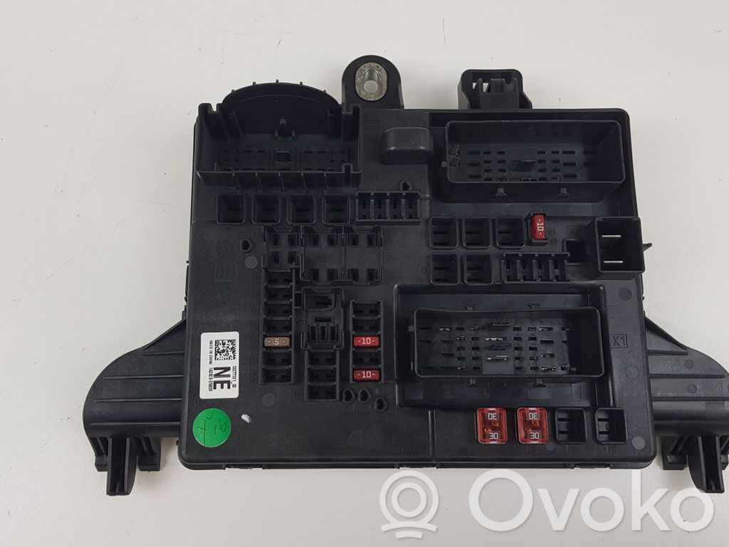 Opel Insignia A Módulo de fusible 