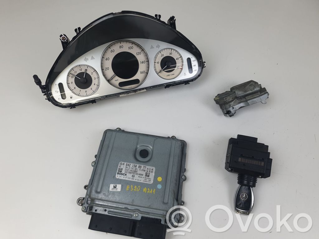Mercedes-Benz E W211 Engine ECU kit and lock set 