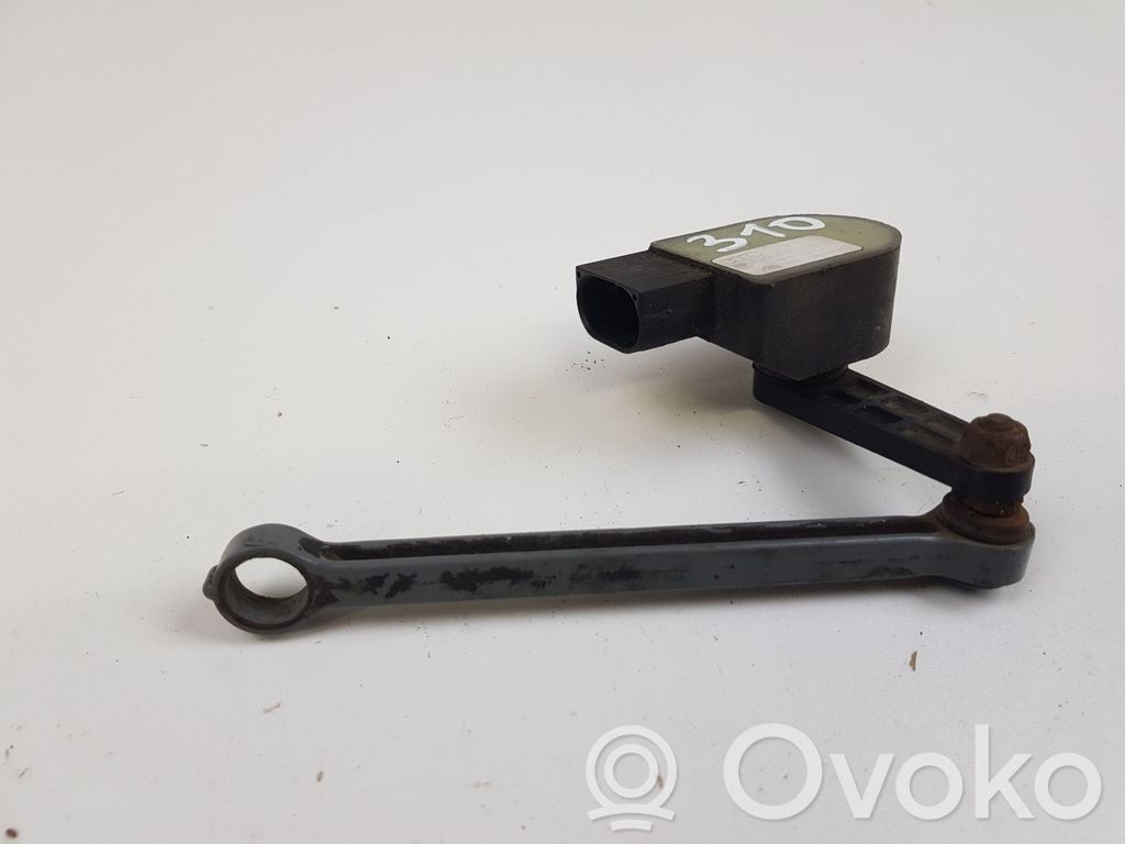 Audi A8 S8 D3 4E Rear air suspension level height sensor 