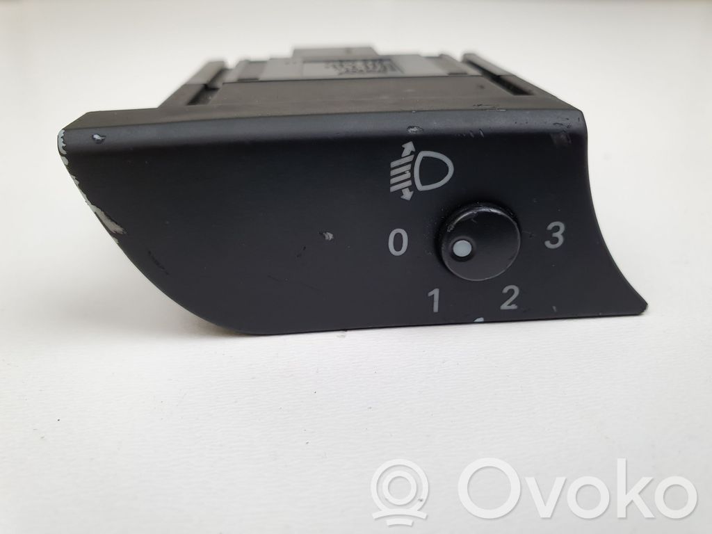 Audi A4 S4 B7 8E 8H Headlight level height control switch 