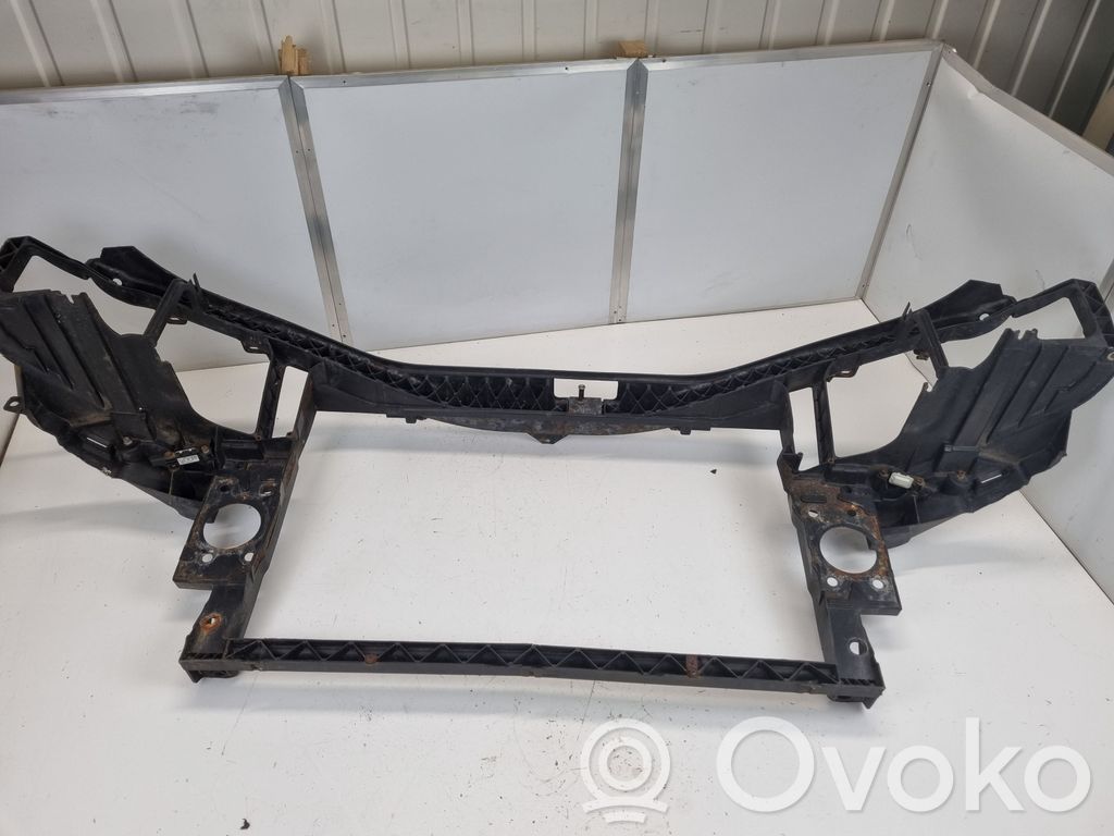 Audi A8 S8 D3 4E Radiatorių panelė 
