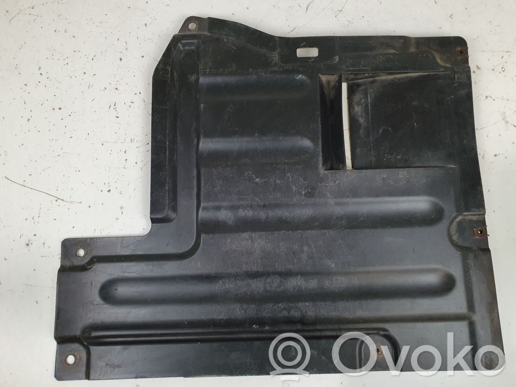 BMW 5 E60 E61 Pārnesumkārbas apakšas aizsardzība 