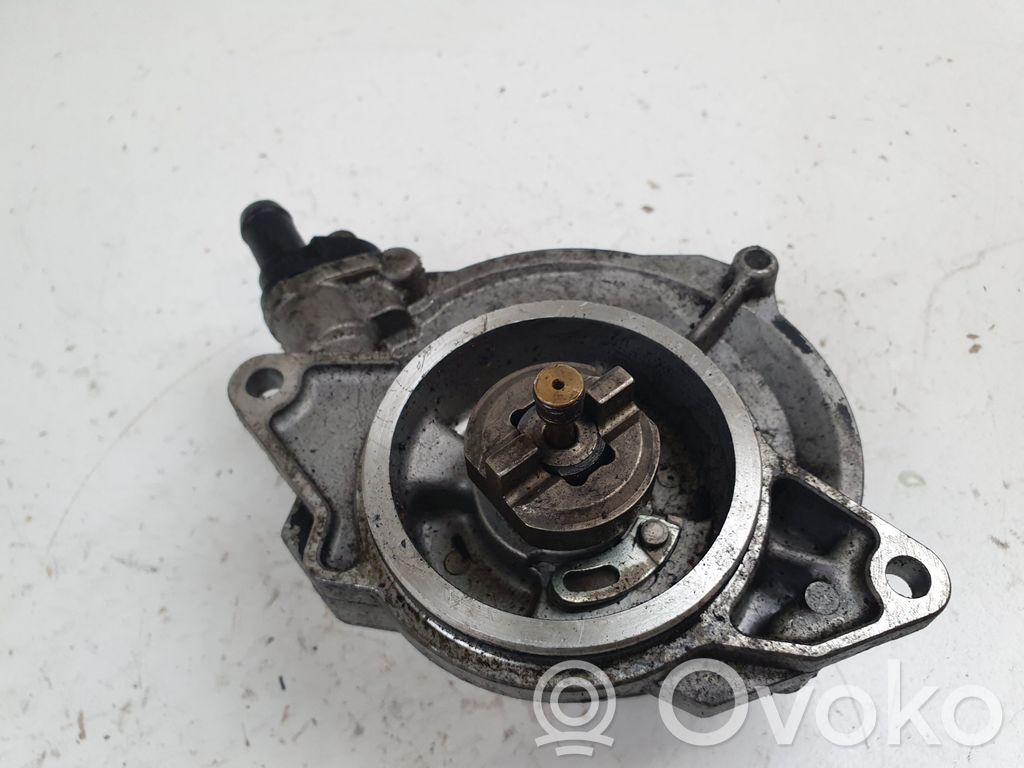 Audi A6 S6 C6 4F Vacuum pump 